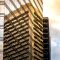 Avocat conseillant un dirigeant sur un contrat commercial complexe