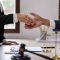 Avocat accompagnant un dirigeant en procédure amiable de restructuration